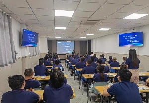 如皋開(kāi)發(fā)區(qū)領(lǐng)導(dǎo)來(lái)公司開(kāi)展安全生產(chǎn)專(zhuān)題宣講